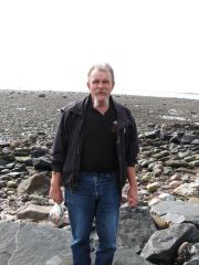 These days were the ones we came to Scotland for - rocks, beach - makes some people very happy.