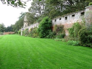 Garden wall at the Pineapple House.